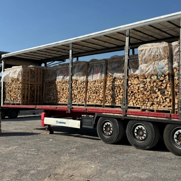 brennholz-lkw_35e84eab-8fd3-4405-87c0-e1715a9c18a9.png LKW-Ladung Eichenholz (48 RM) – 25-cm-Scheite – Der Dauerbrenner H1 G1